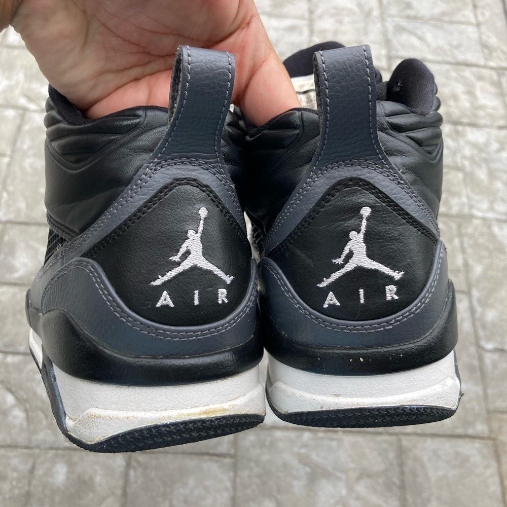 Air Jordan Flight Black White Dark Gray Sneakers Men’s Size 11.5 654262-005 - Picture 4 of 9